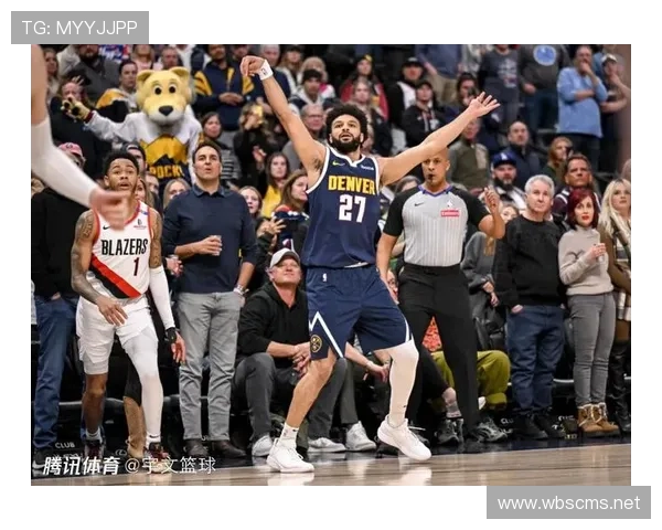 穆雷无球跑动制造错位，主导老鹰进攻节奏